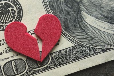 Ways to Keep Divorce Costs Down